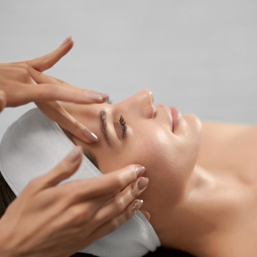 Bono Facial Efecto Glow: Peeling, Lifting y Vitaminas (+ Regalo)